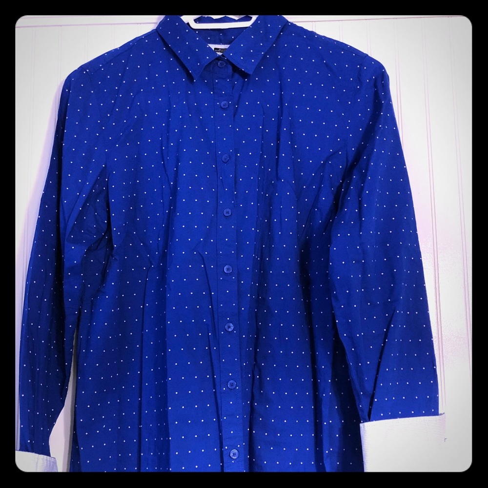 Blouse never worn
